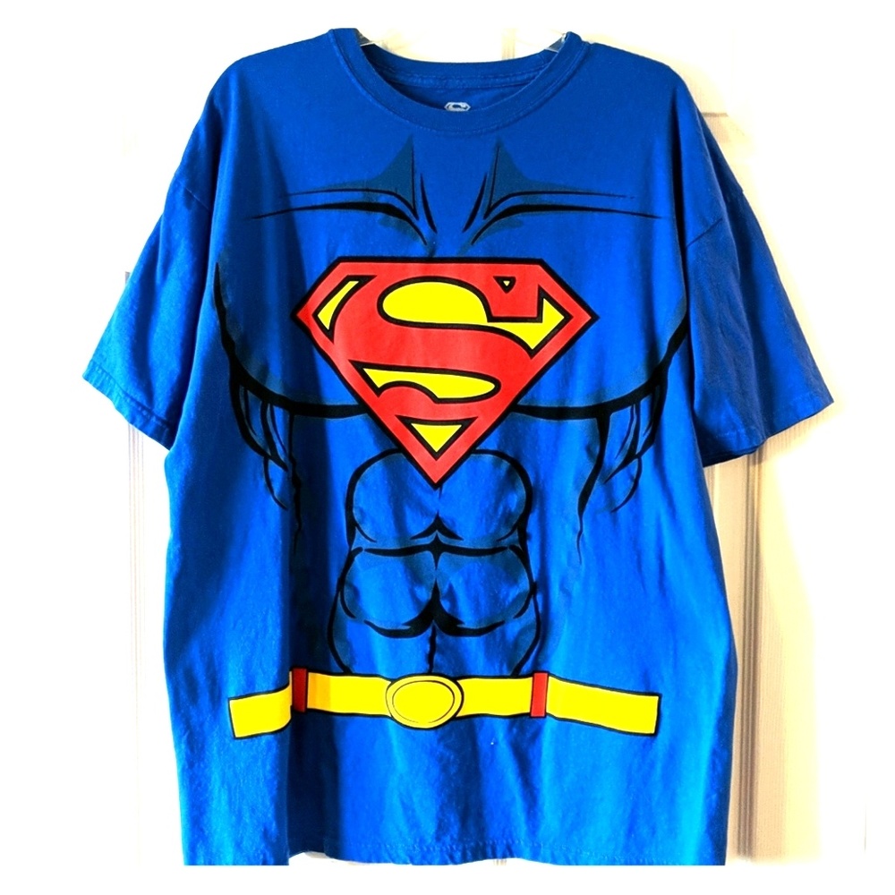 ⭐5 for $25! Superman T Shirt size XL